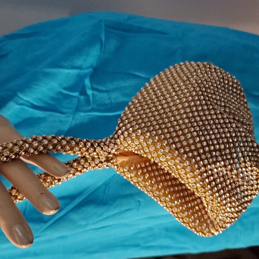 Hand bag